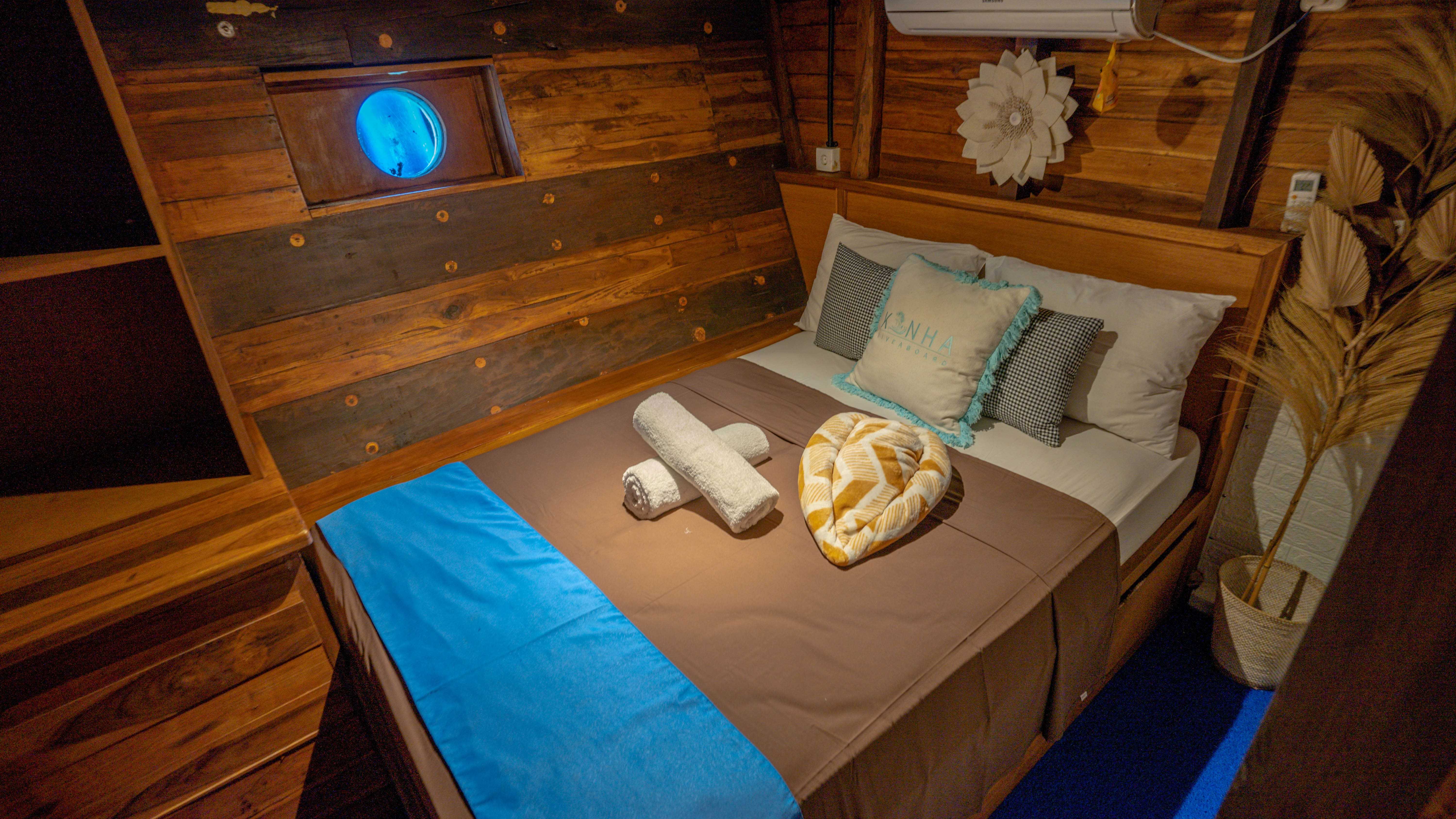 Deluxe Private Cabin